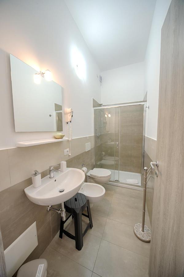 Casa Lucia Hotel Olbia Buitenkant foto