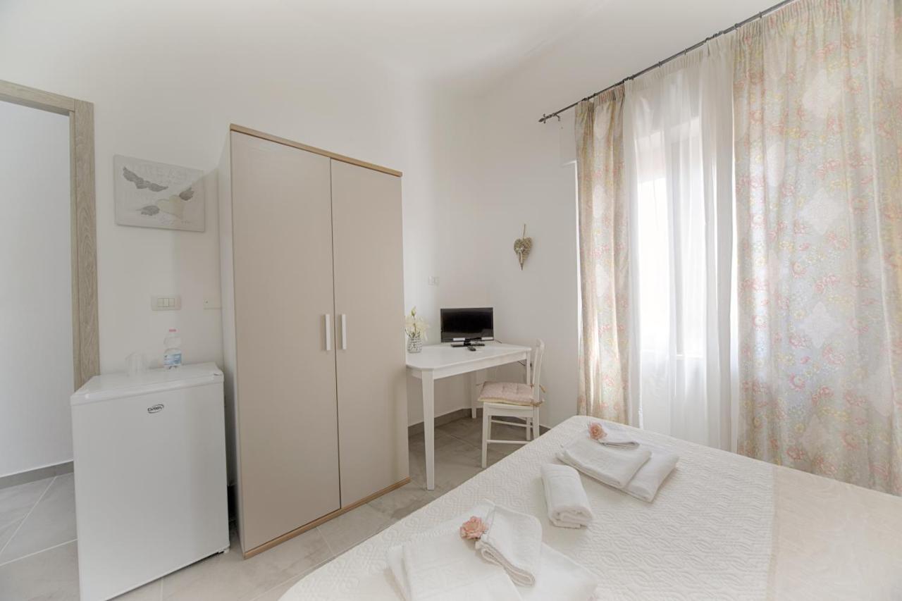 Casa Lucia Hotel Olbia Buitenkant foto