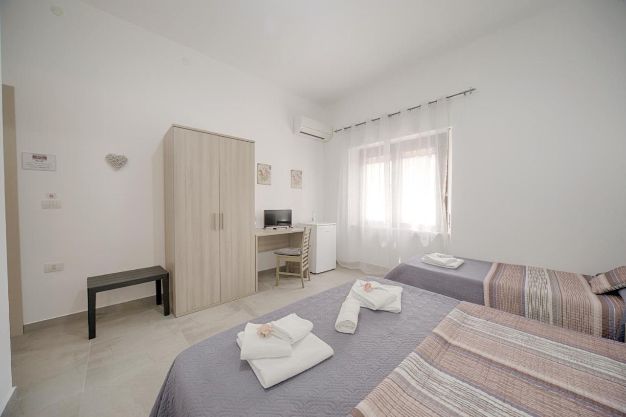 Casa Lucia Hotel Olbia Buitenkant foto