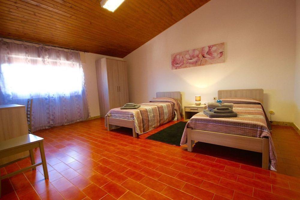 Casa Lucia Hotel Olbia Buitenkant foto