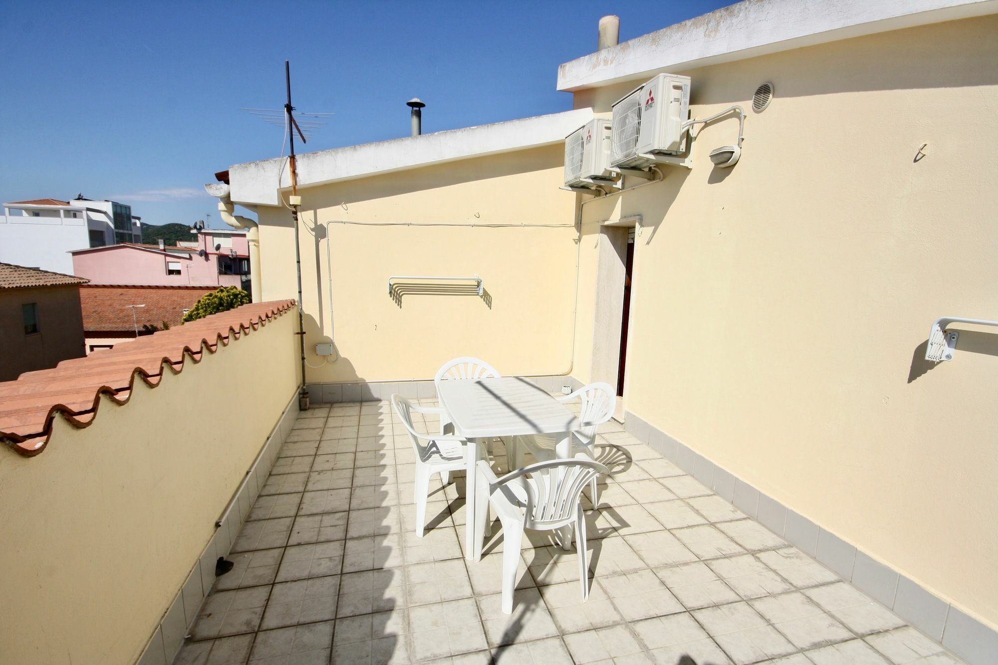 Casa Lucia Hotel Olbia Buitenkant foto