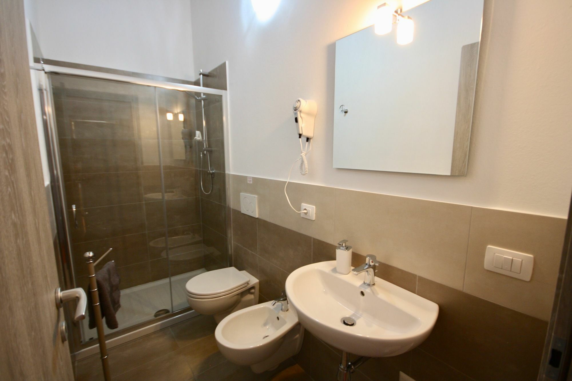 Casa Lucia Hotel Olbia Buitenkant foto